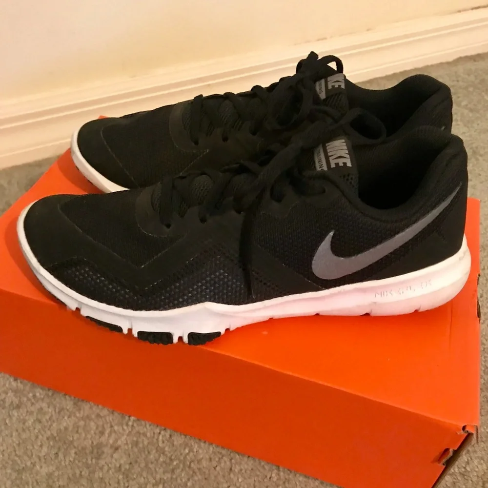 Nike mens flex